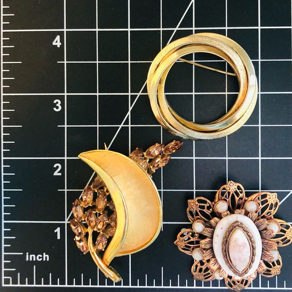 Vintage Unique Brooch Jewelry Lot - Picture 3 of 7